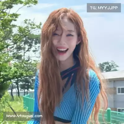 黄婧茵